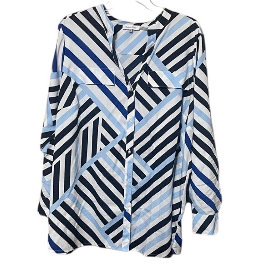 Calvin Klein Women's Woven Split V-Neck Geo Roll-Tab Sleeve Button Front Top 1X